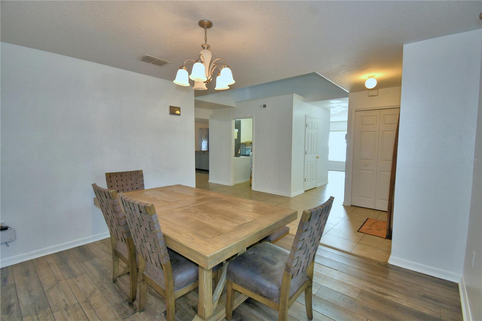 Image 9 of 42 For 1832 Alambra Circle