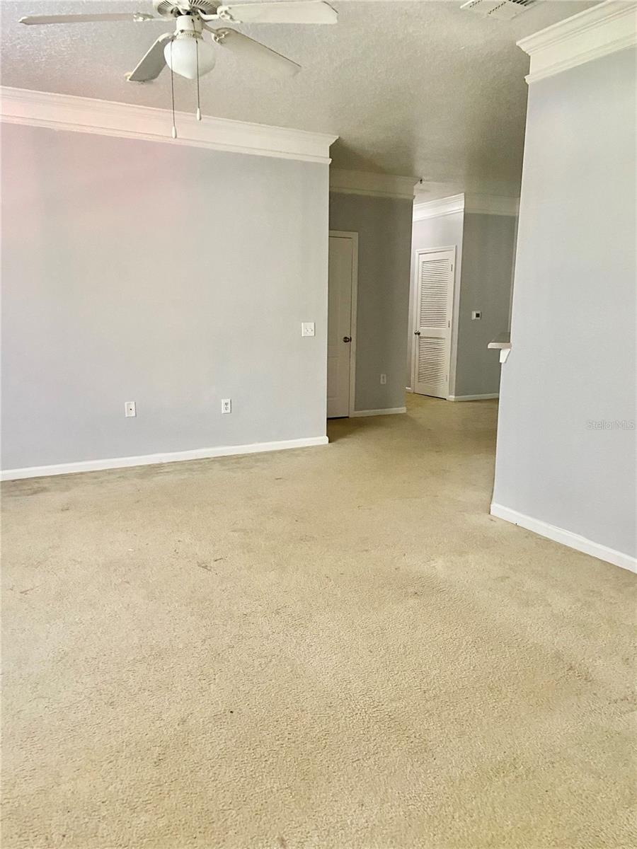 Image 13 of 17 For 8848 Villa View Circle 1