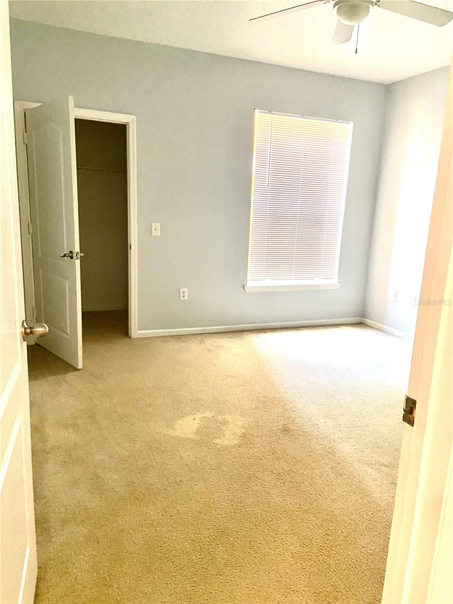 Image 4 of 17 For 8848 Villa View Circle 1