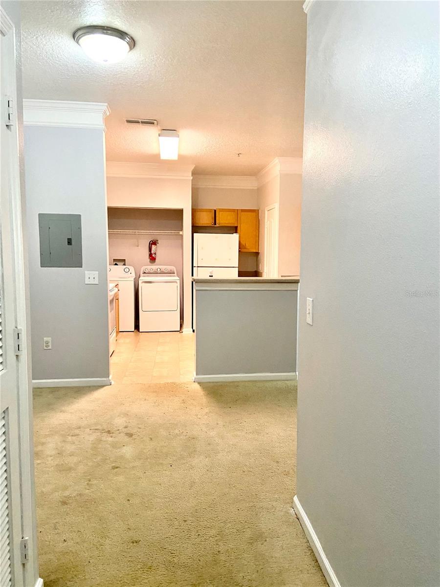 Image 8 of 17 For 8848 Villa View Circle 1