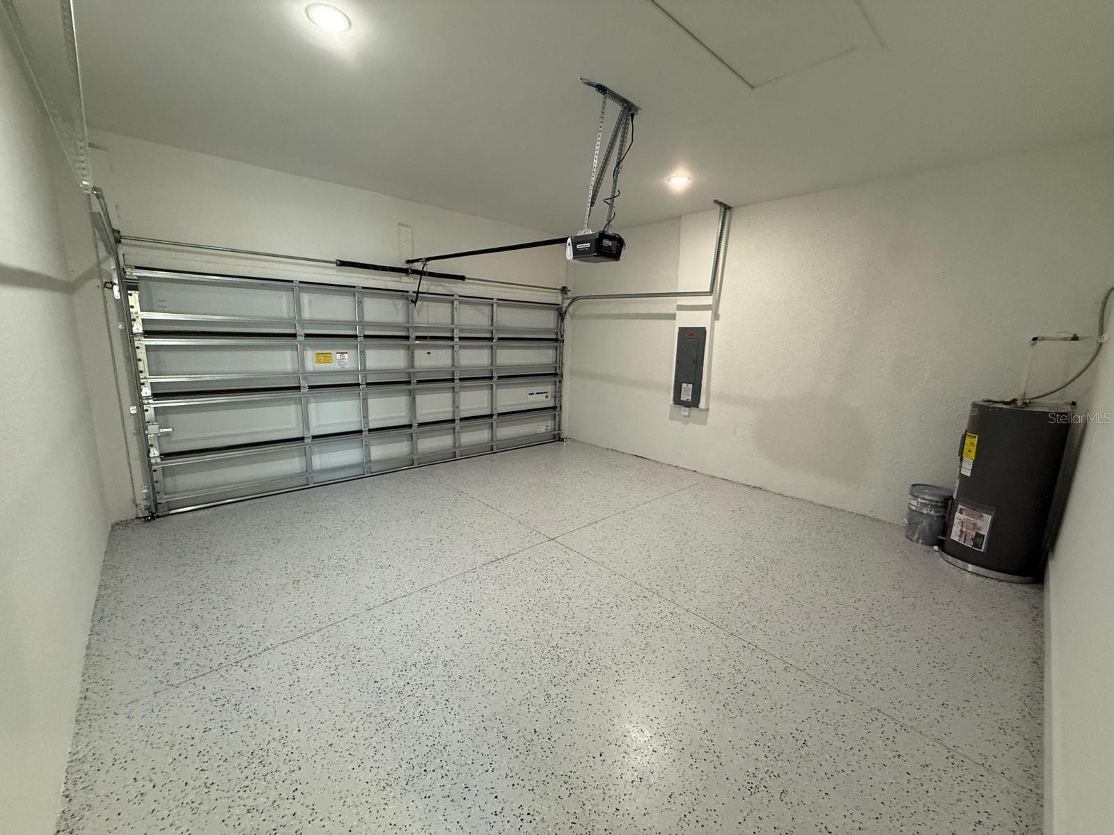 Image 26 of 31 For 1121 Florence Street E