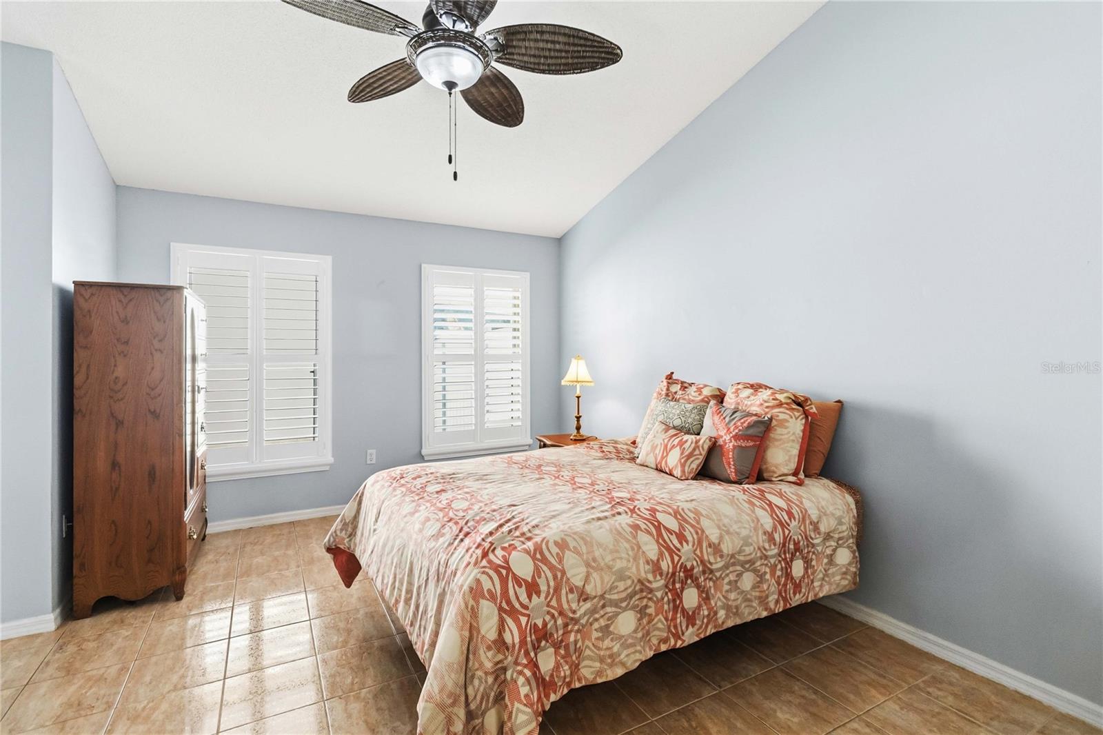 Image 26 of 47 For 3886 Blackberry Circle