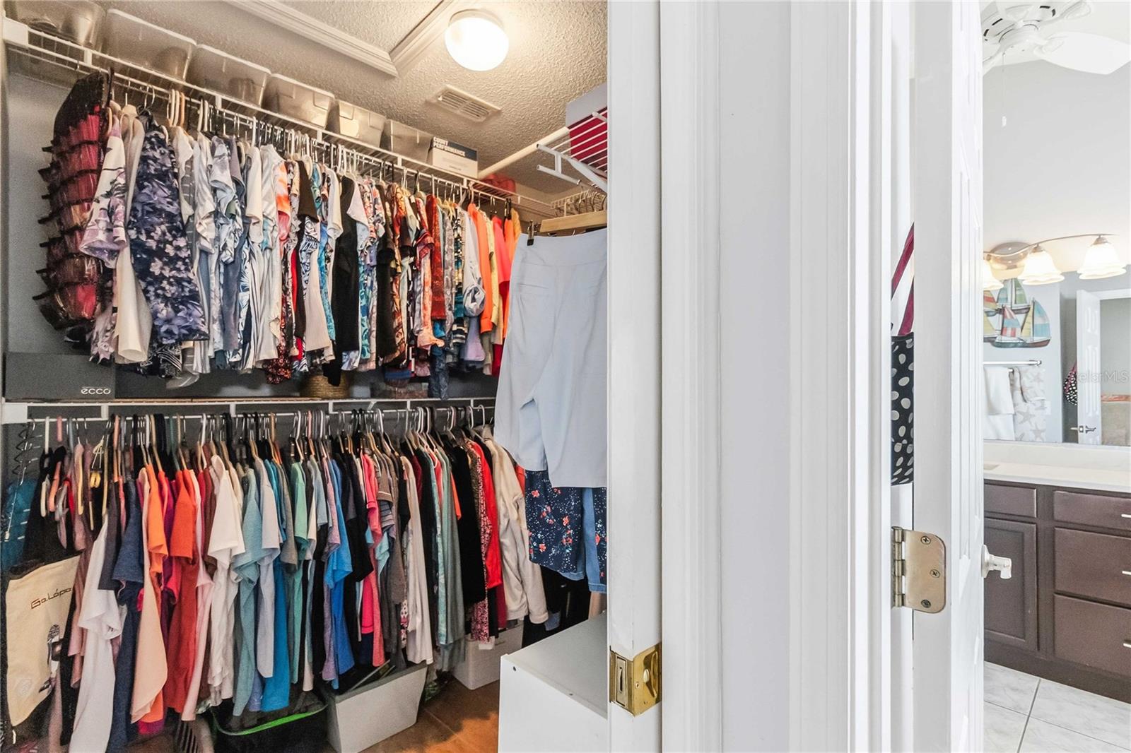 Image 32 of 47 For 3886 Blackberry Circle