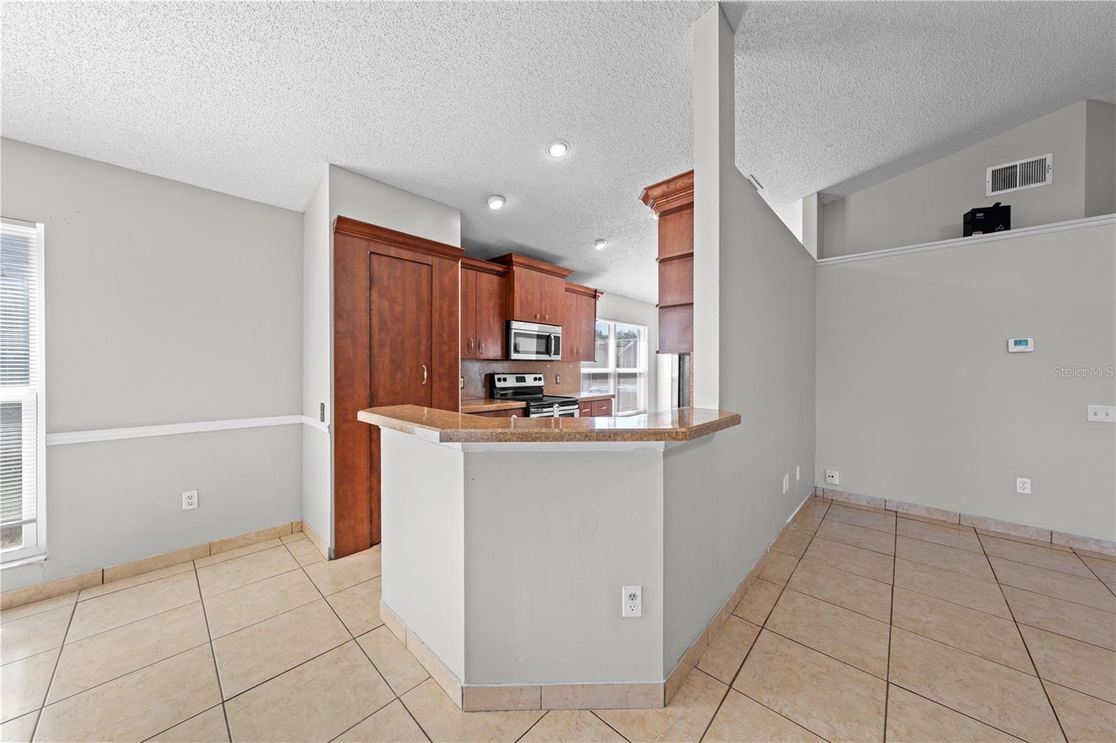 Image 10 of 50 For 8332 Southern Forest Drive