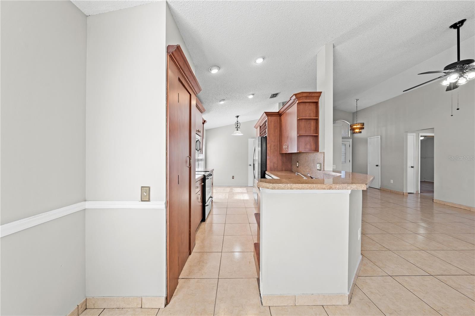 Image 11 of 50 For 8332 Southern Forest Drive