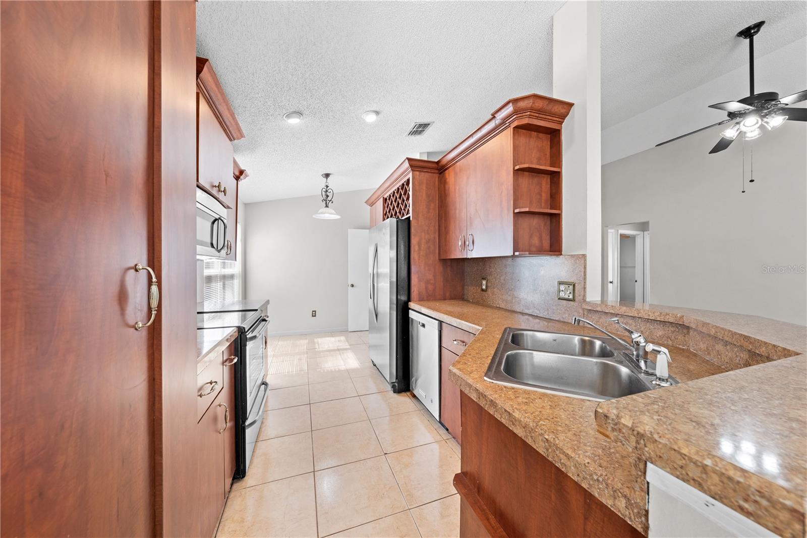 Image 13 of 50 For 8332 Southern Forest Drive