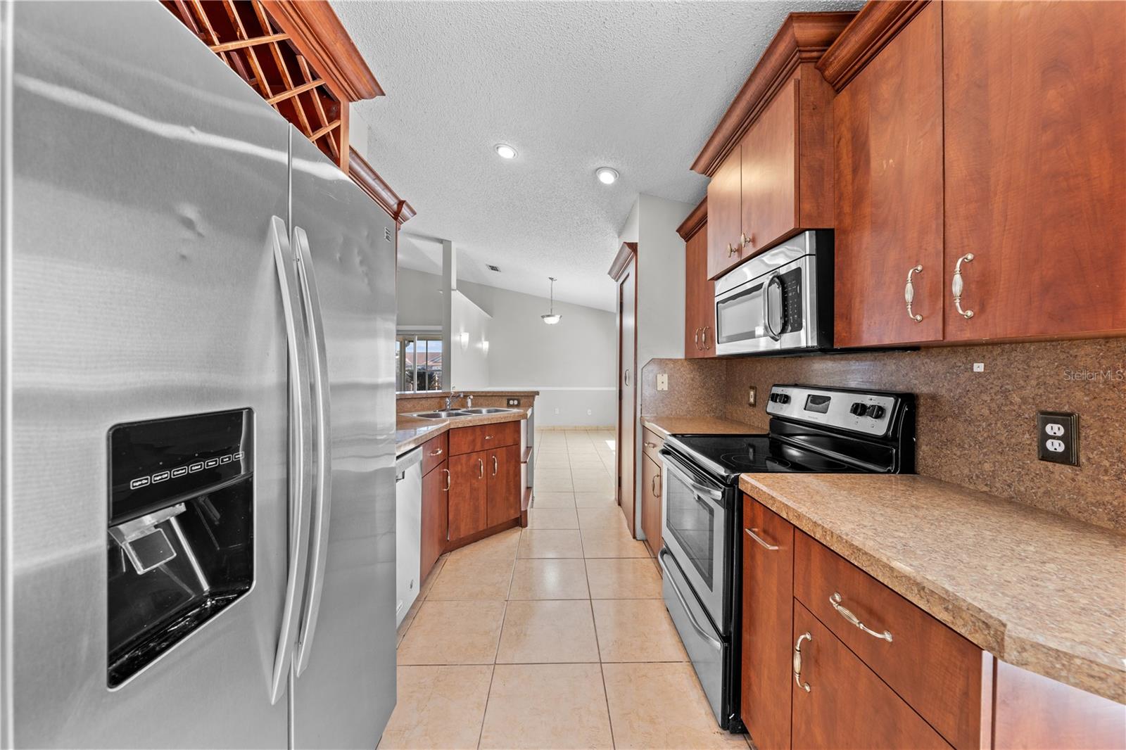 Image 16 of 50 For 8332 Southern Forest Drive