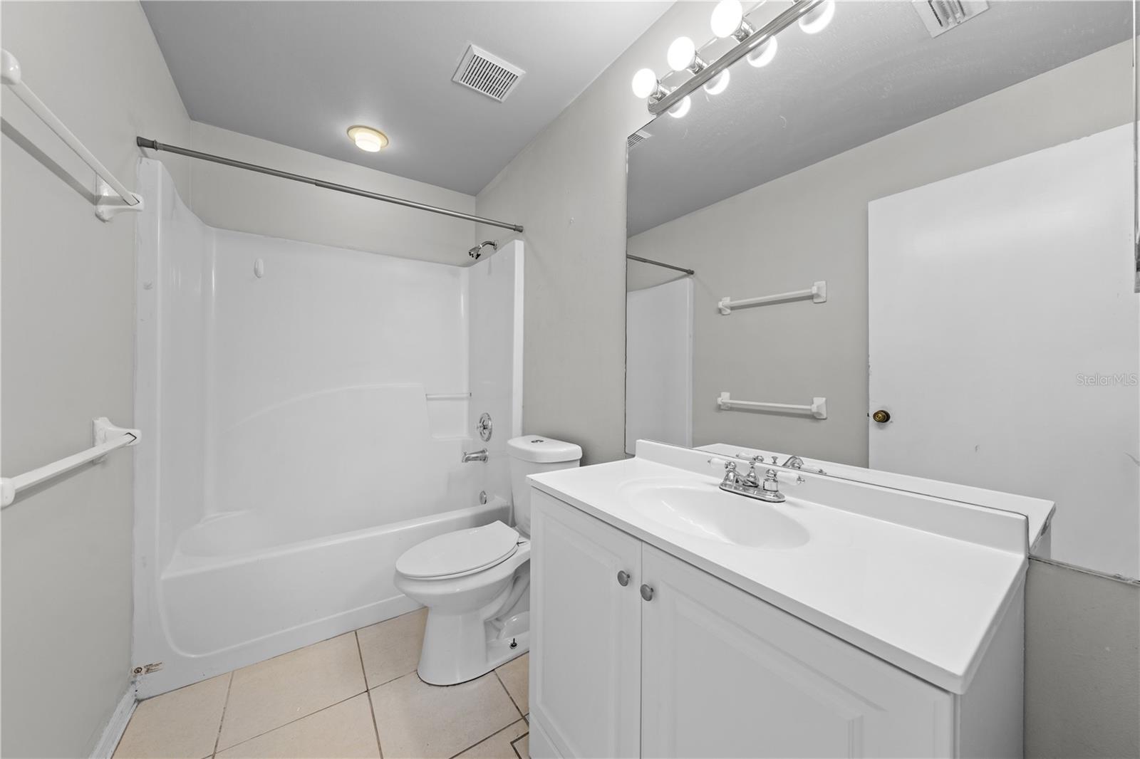 Image 30 of 50 For 8332 Southern Forest Drive