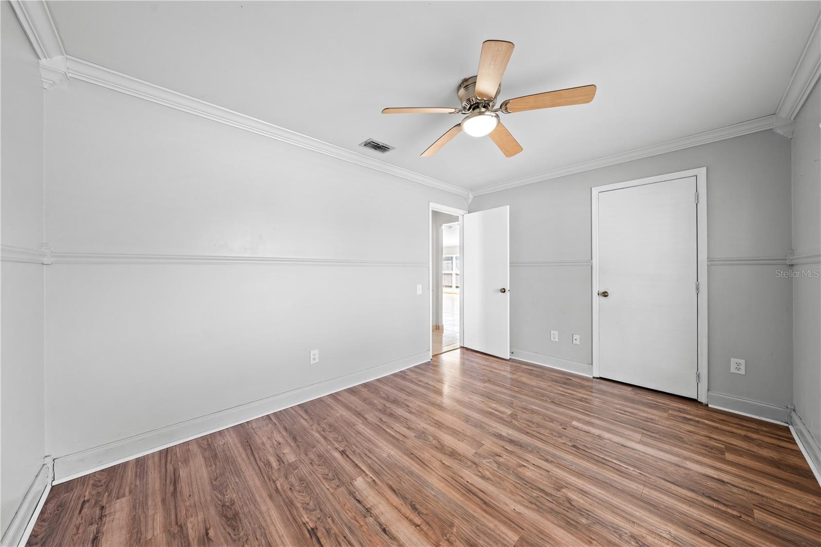 Image 31 of 50 For 8332 Southern Forest Drive