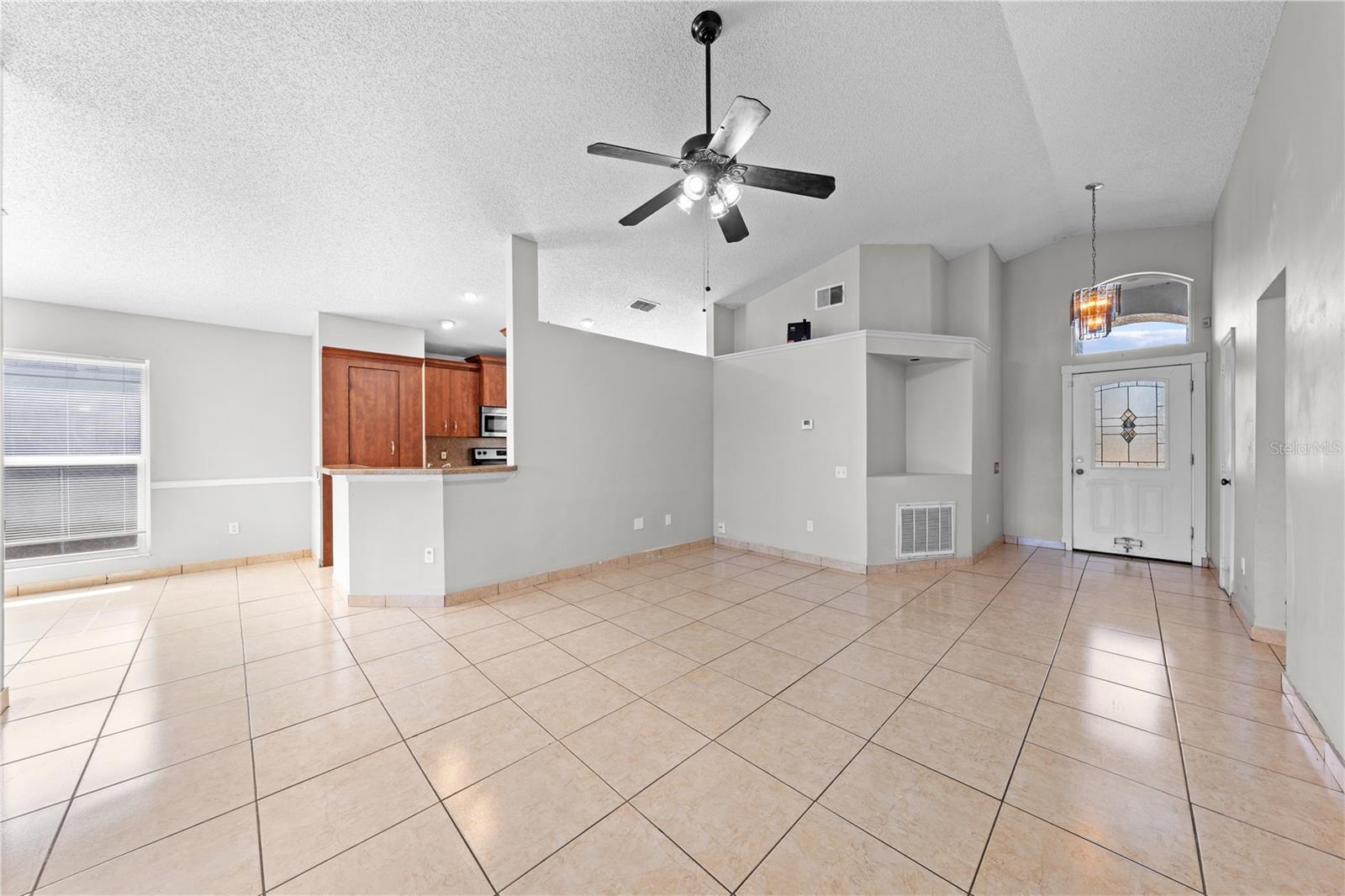 Image 8 of 50 For 8332 Southern Forest Drive