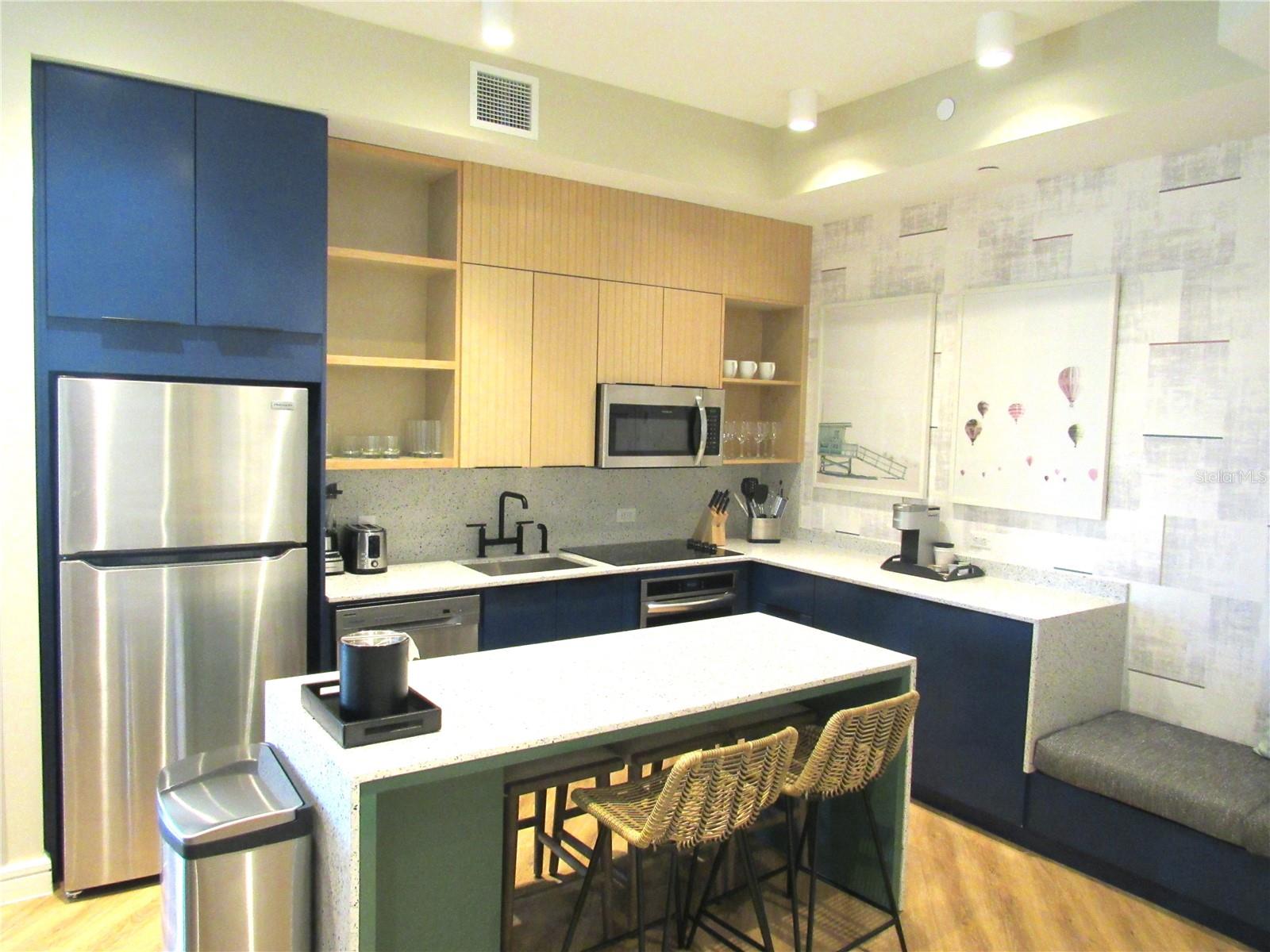 Image 4 of 28 For 3151 Sunset Walk Dr  1104