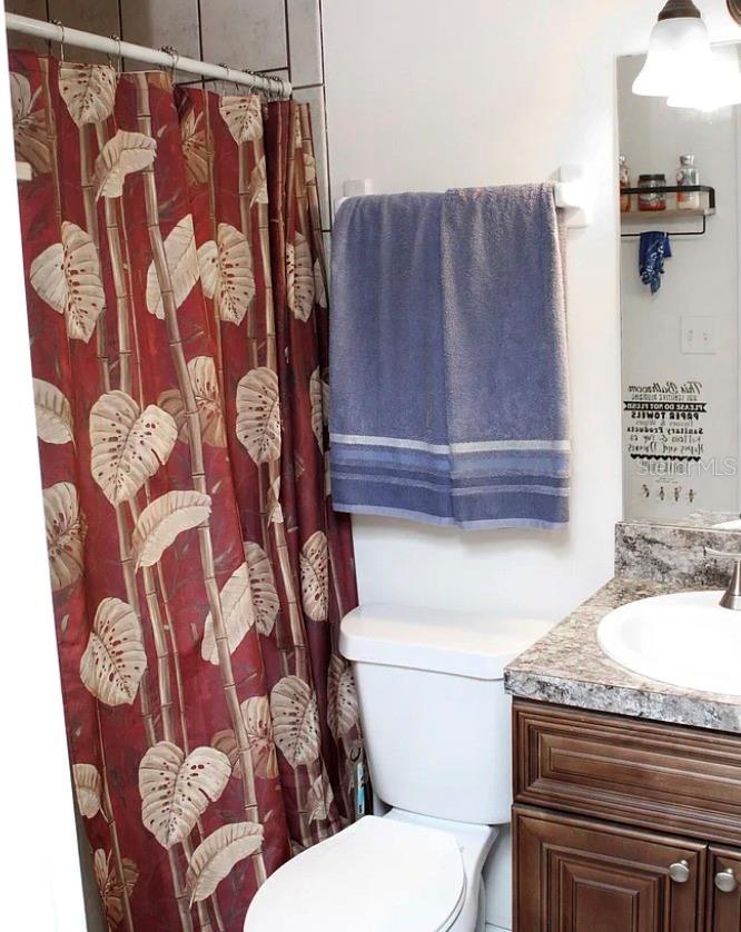 Image 12 of 17 For 47 Desoto Street