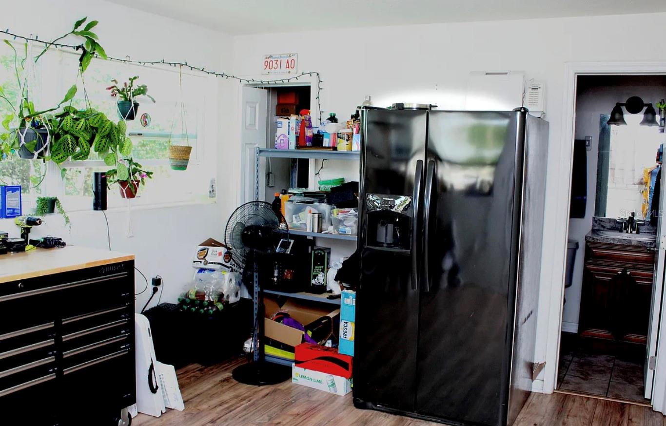 Image 13 of 17 For 47 Desoto Street