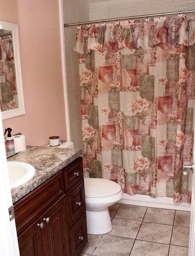 Image 6 of 17 For 47 Desoto Street