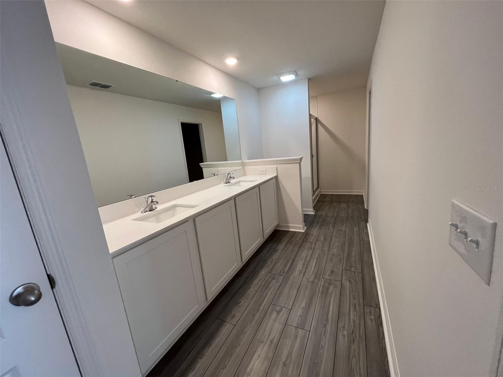 Image 15 of 21 For 635 Bay Leaf Drive