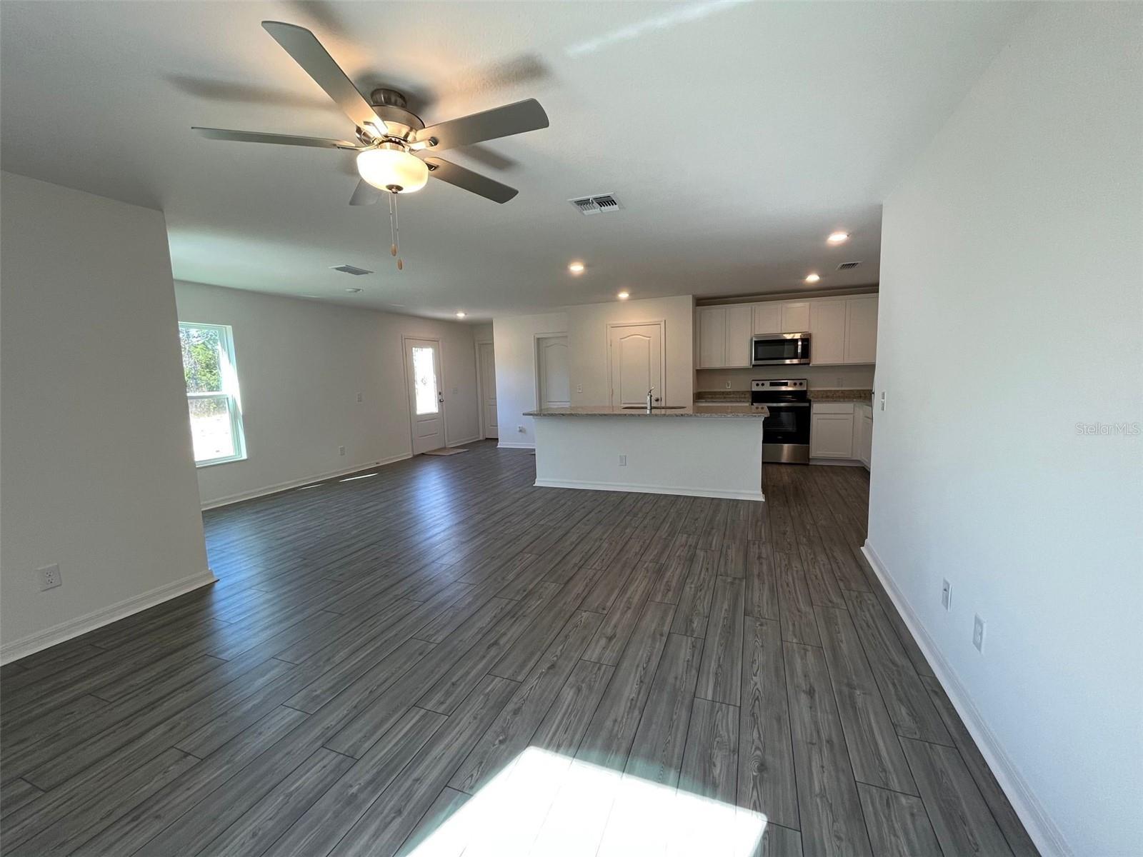 Image 5 of 21 For 635 Bay Leaf Drive