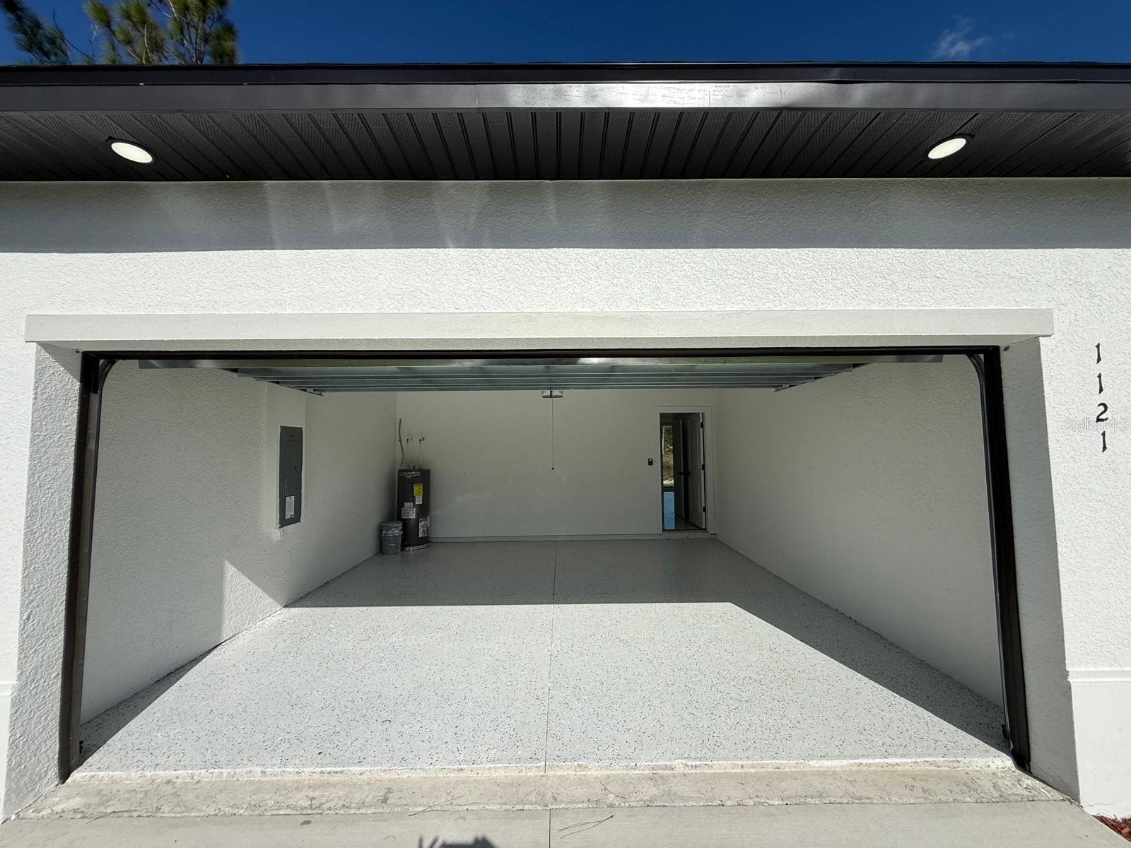 Image 5 of 31 For 1121 Florence Street E