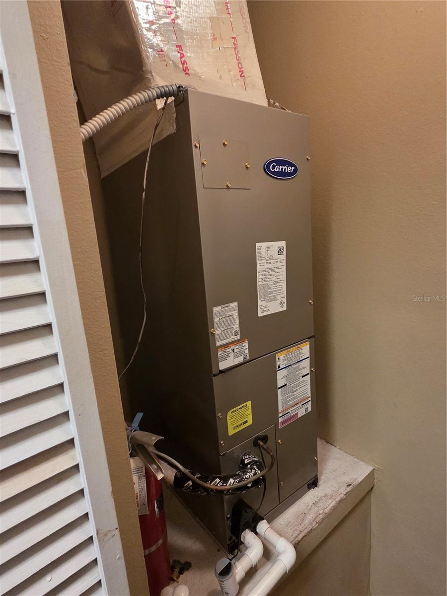 Image 11 of 16 For 4332 Kirkman Road 1006