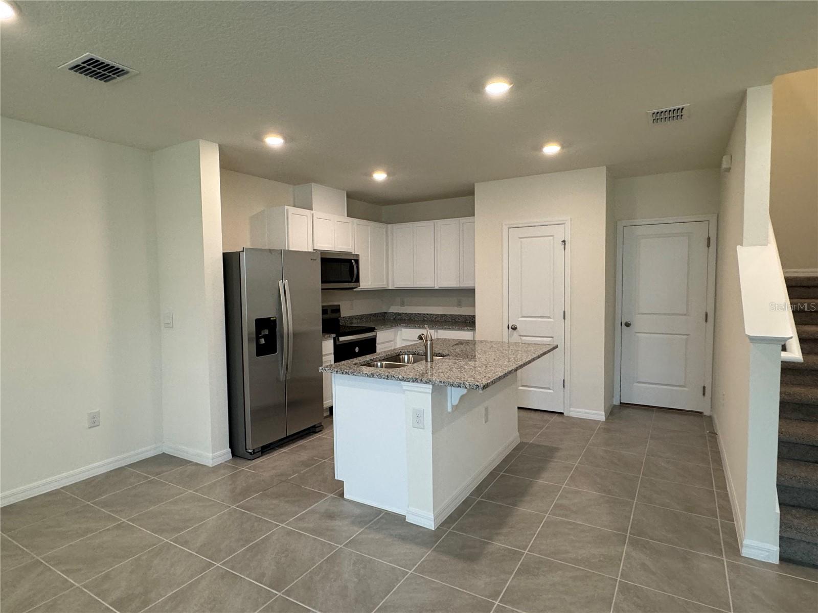 Image 13 of 38 For 371 Preston Cove Drive