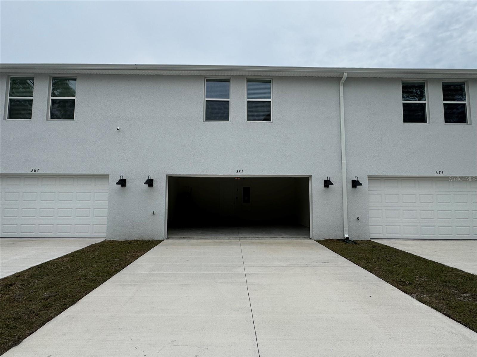 Image 16 of 38 For 371 Preston Cove Drive