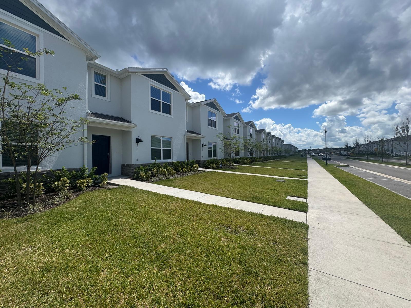 Image 2 of 38 For 371 Preston Cove Drive