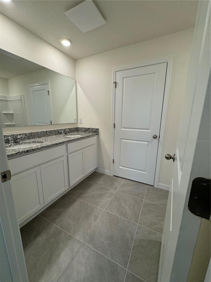 Image 20 of 38 For 371 Preston Cove Drive