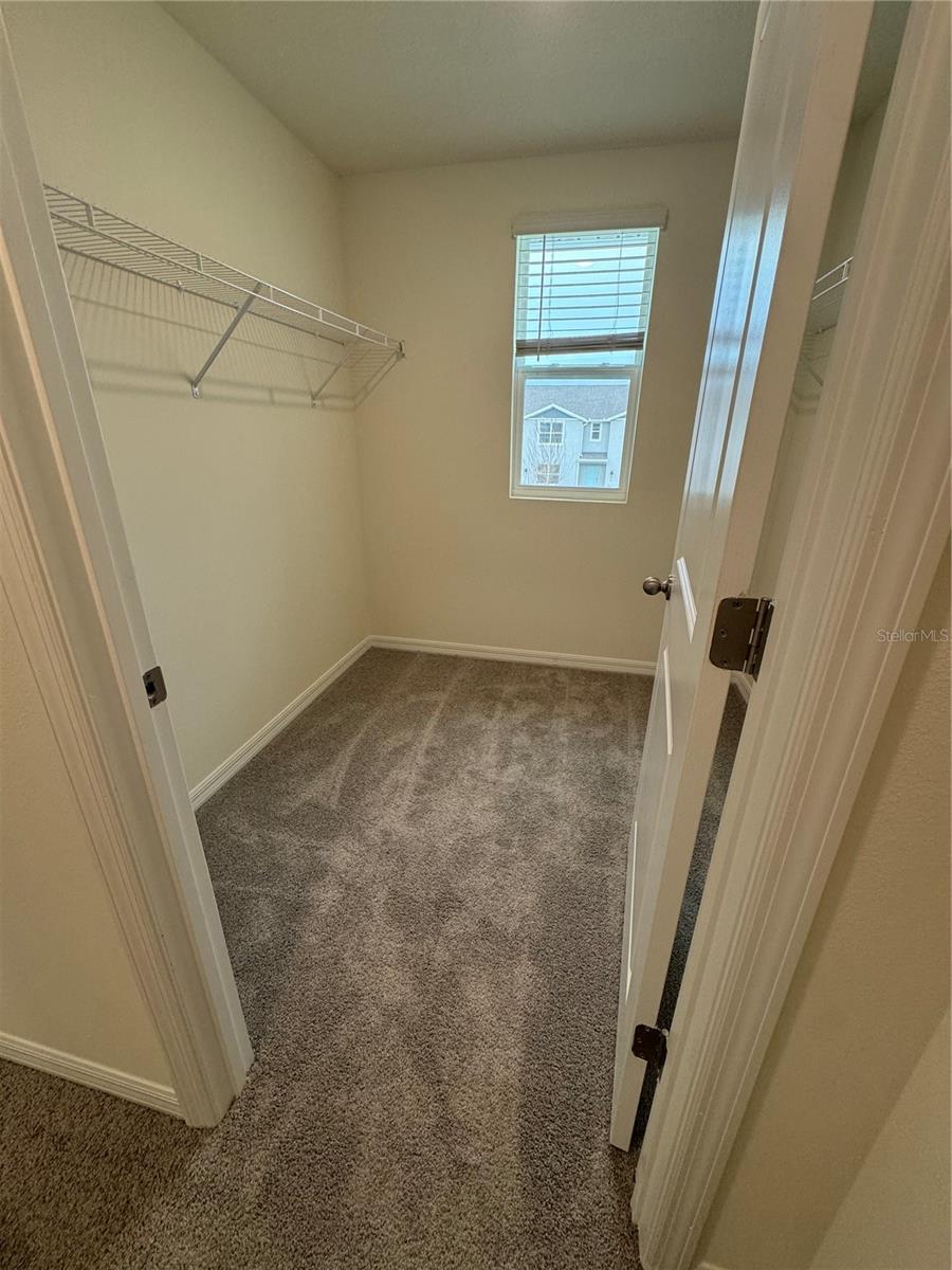 Image 21 of 38 For 371 Preston Cove Drive