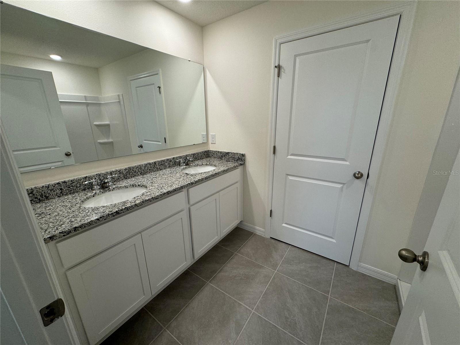 Image 22 of 38 For 371 Preston Cove Drive