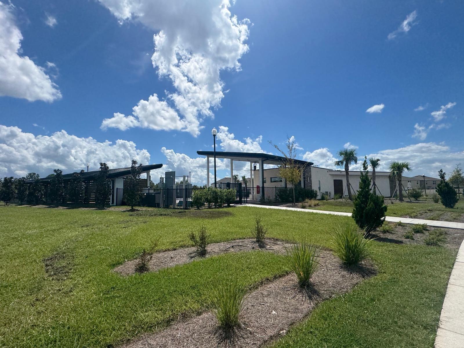 Image 4 of 38 For 371 Preston Cove Drive