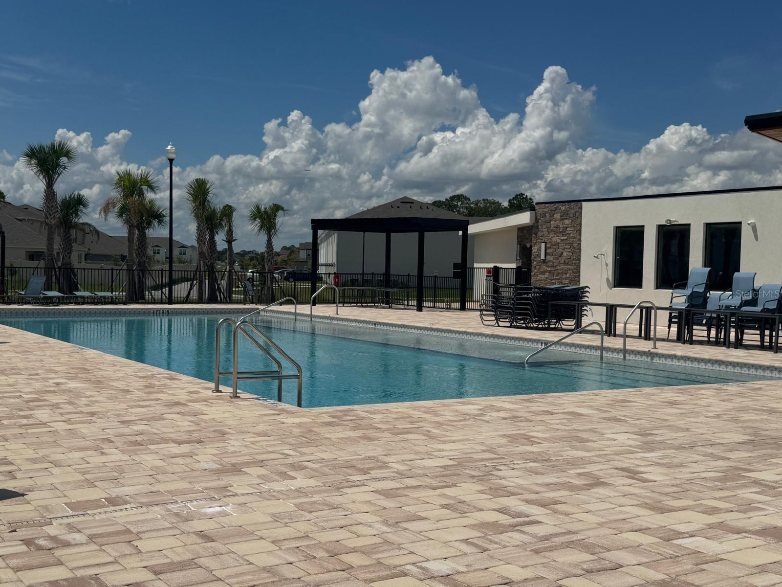 Image 9 of 38 For 371 Preston Cove Drive