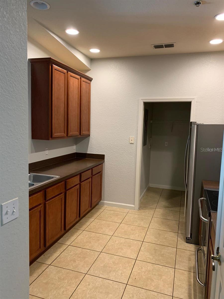 Image 11 of 17 For 3001 Laurel Run Lane 301