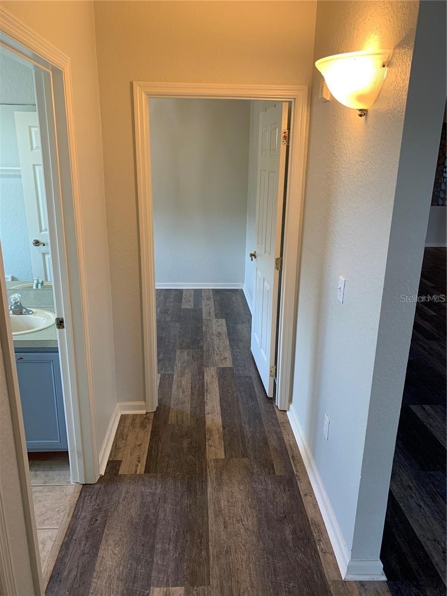 Image 12 of 17 For 3001 Laurel Run Lane 301