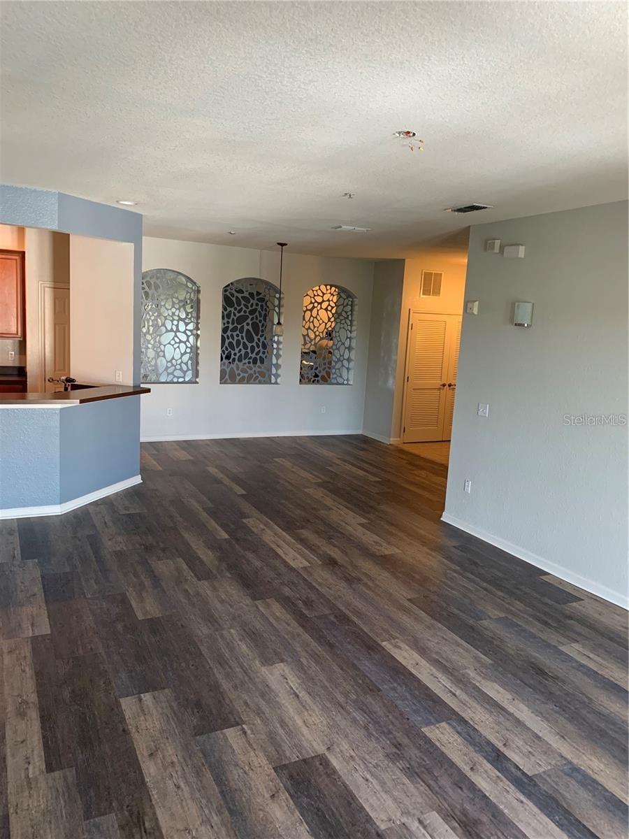 Image 2 of 17 For 3001 Laurel Run Lane 301