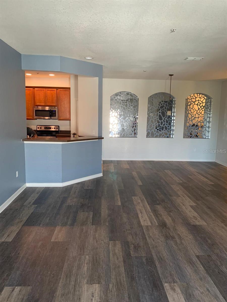 Image 3 of 17 For 3001 Laurel Run Lane 301