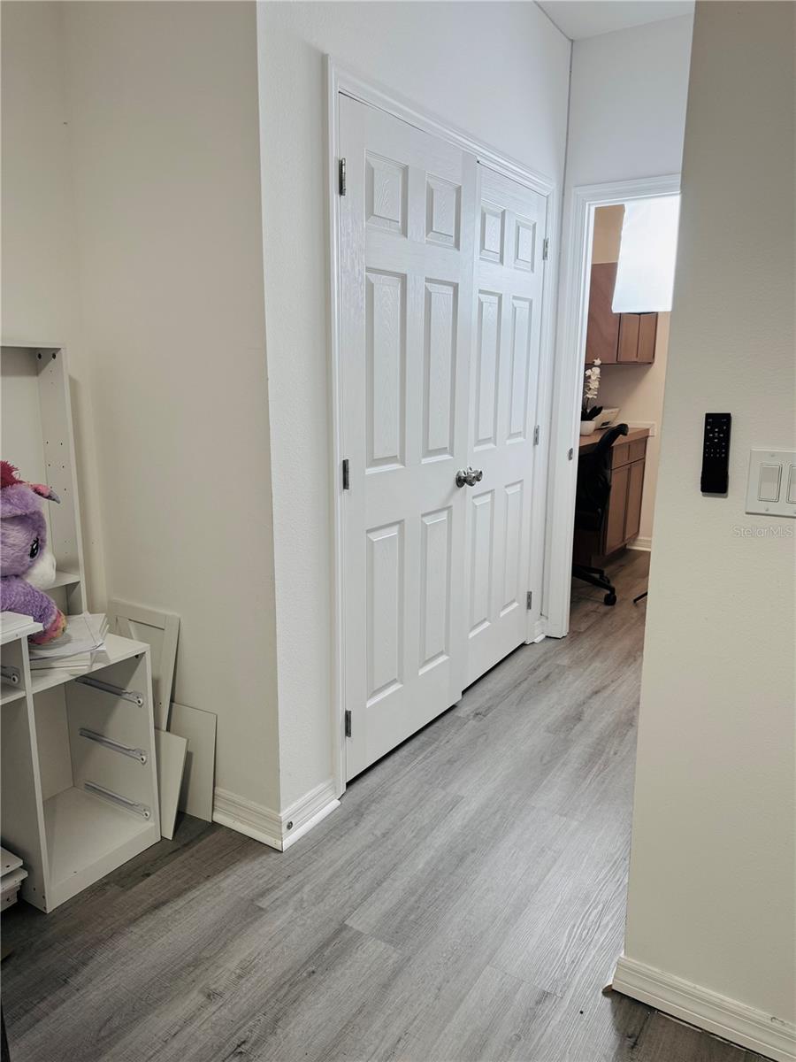 Image 24 of 48 For 1301 Wycliffe Way