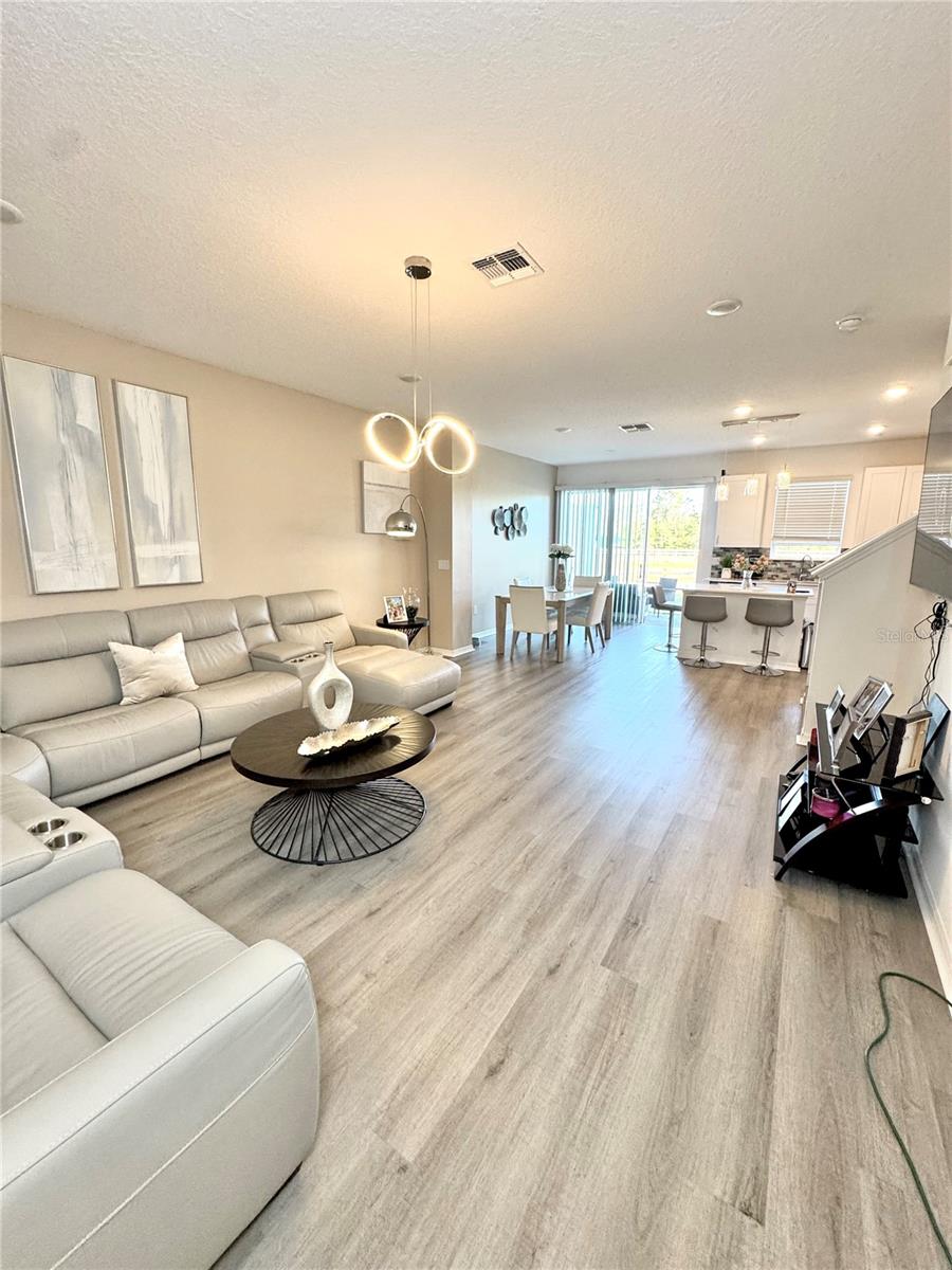 Image 4 of 48 For 1301 Wycliffe Way