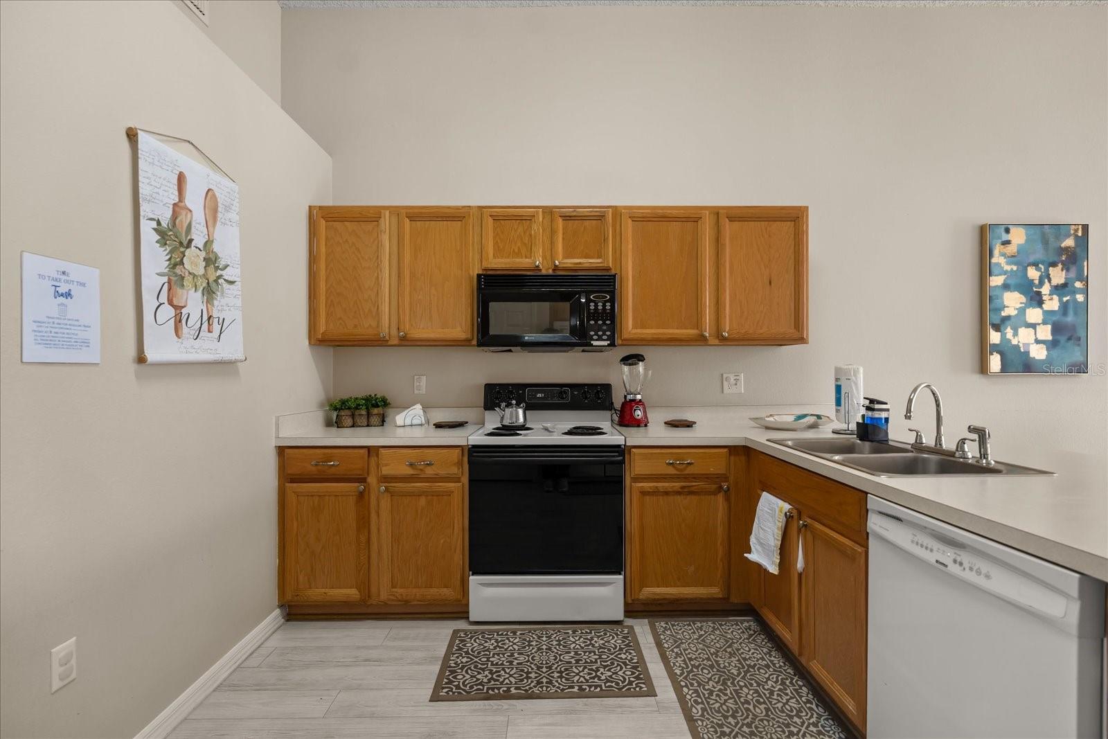 Image 13 of 38 For 1113 Casterton Circle