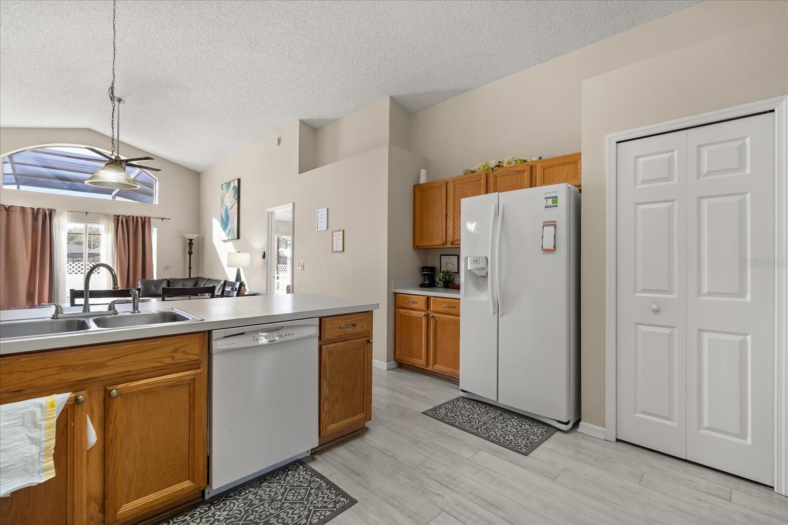 Image 14 of 38 For 1113 Casterton Circle