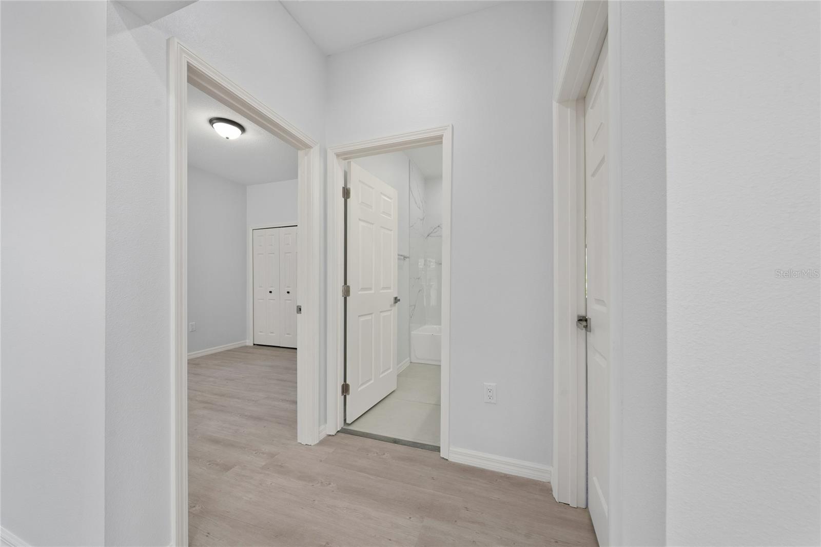 Image 13 of 24 For 610 Reddick Street