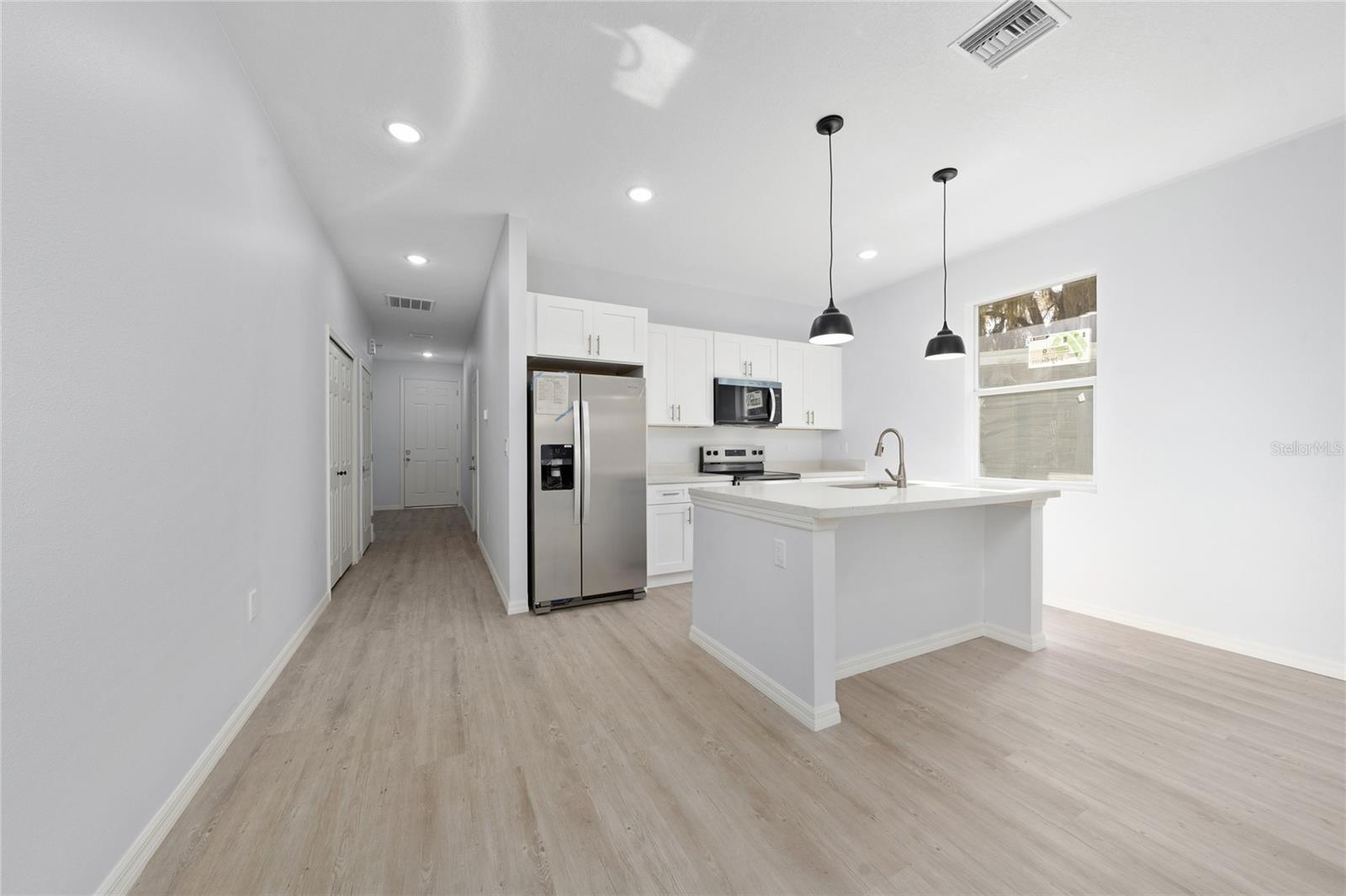 Image 8 of 24 For 610 Reddick Street