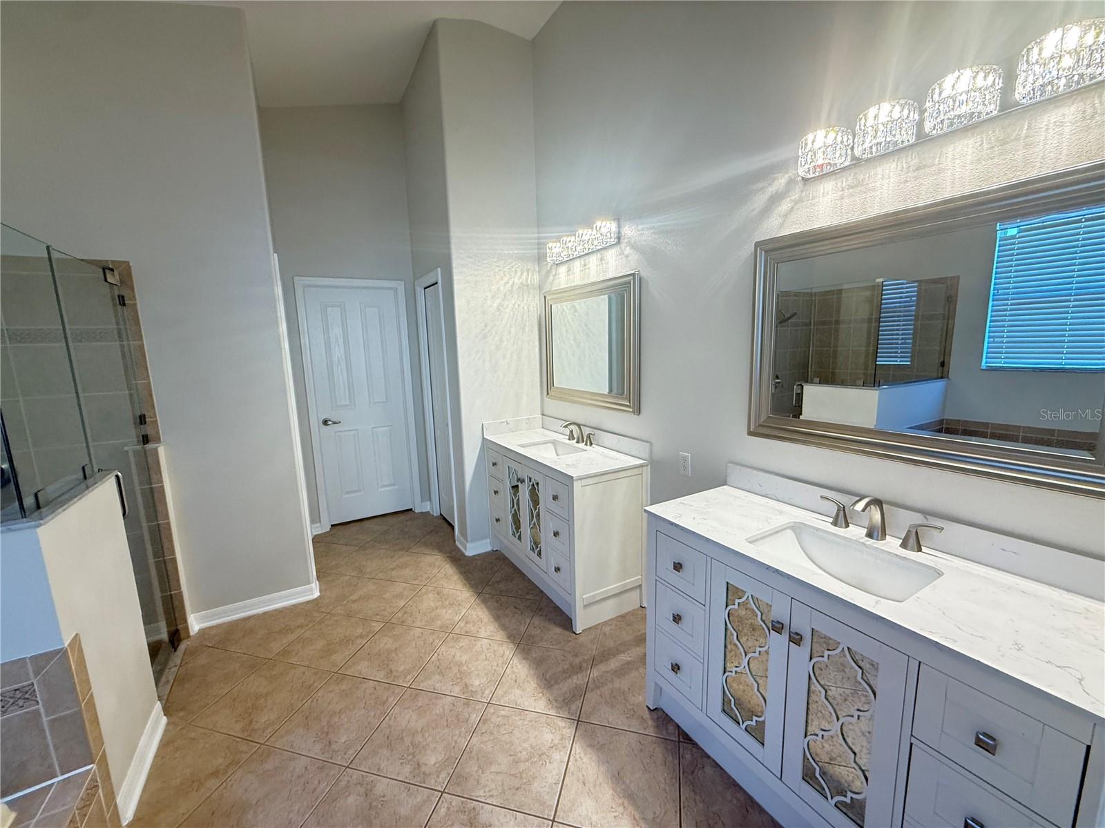 Image 11 of 29 For 6817 Cromwell Garden Drive