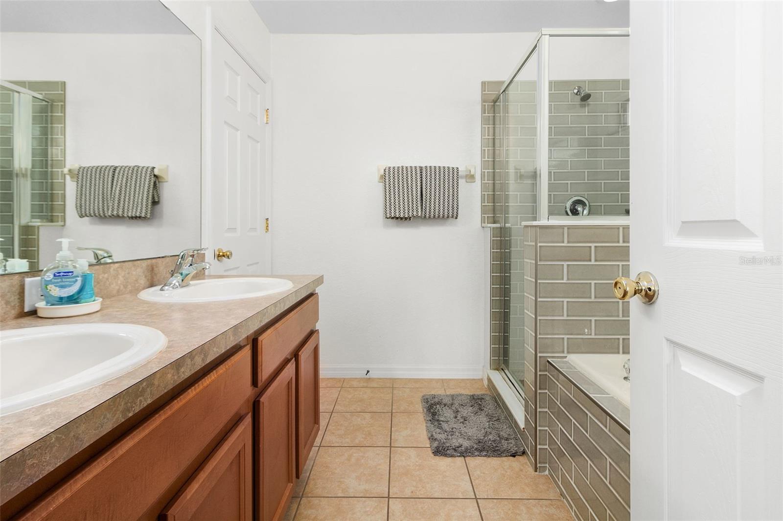 Image 34 of 41 For 2818 Roccella Court