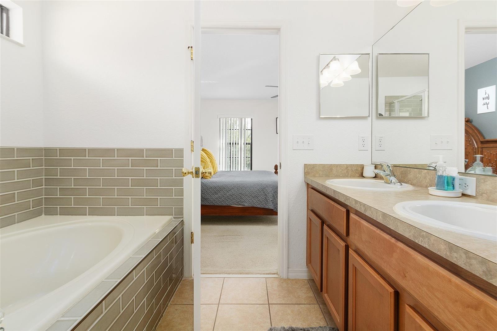 Image 36 of 41 For 2818 Roccella Court