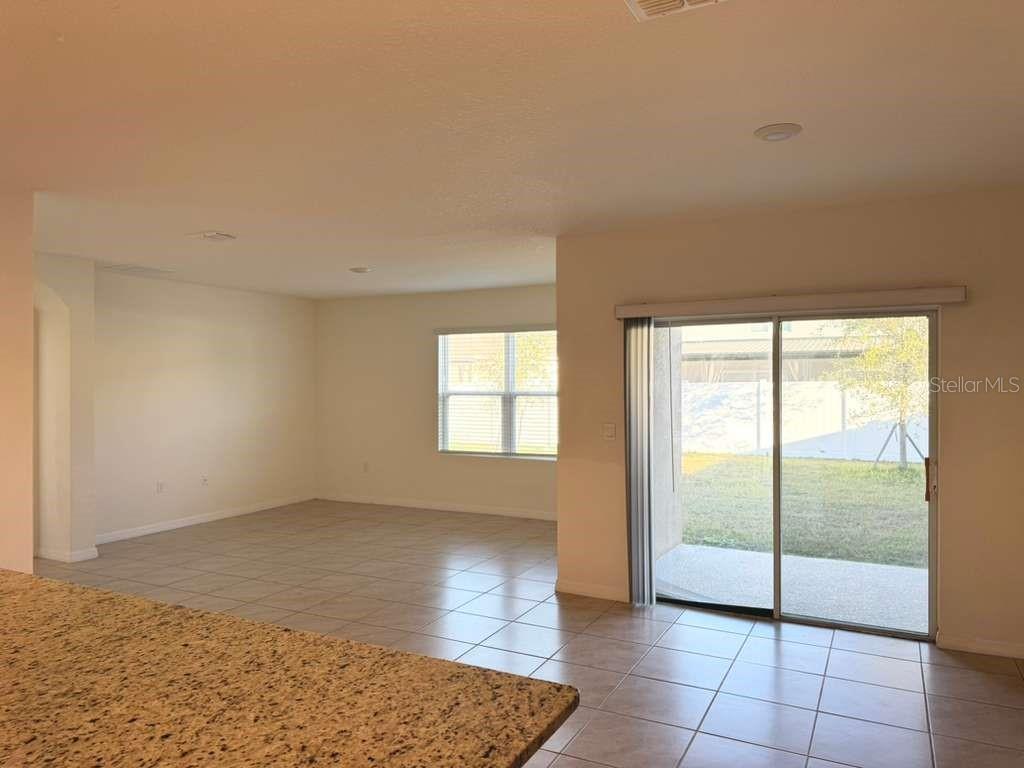 Image 3 of 8 For 6833 Cranes Roost Road