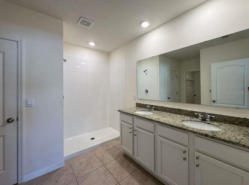 Image 5 of 8 For 6833 Cranes Roost Road