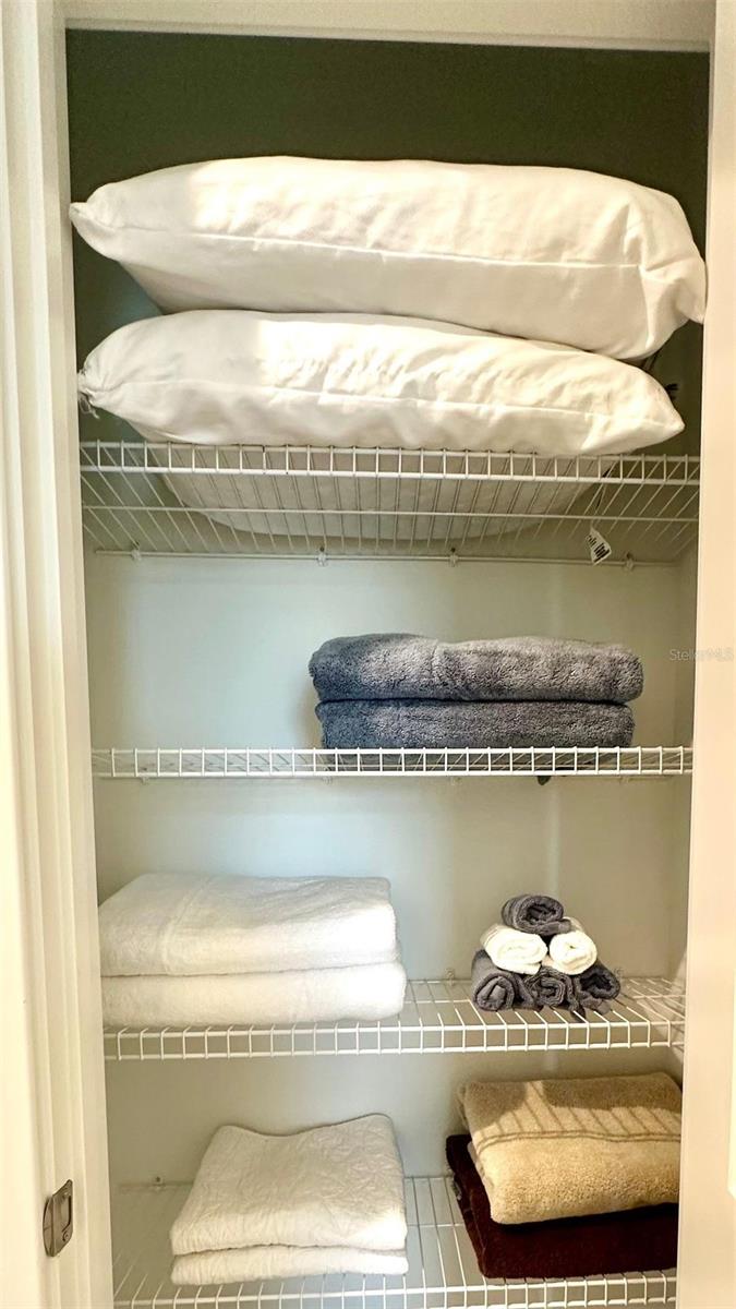 Image 4 of 32 For 9686 Peace Drive