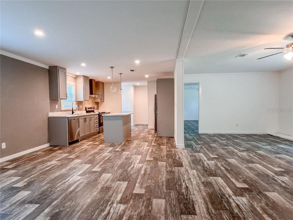 Image 4 of 23 For 16108 Gupton Street