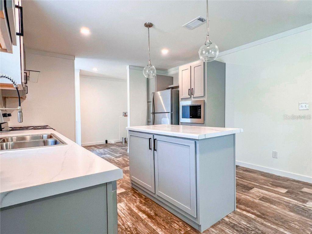 Image 8 of 23 For 16108 Gupton Street