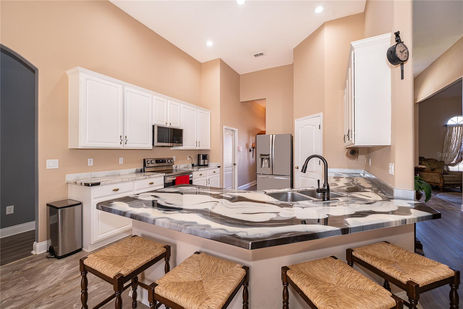 Image 17 of 41 For 4590 111th Place