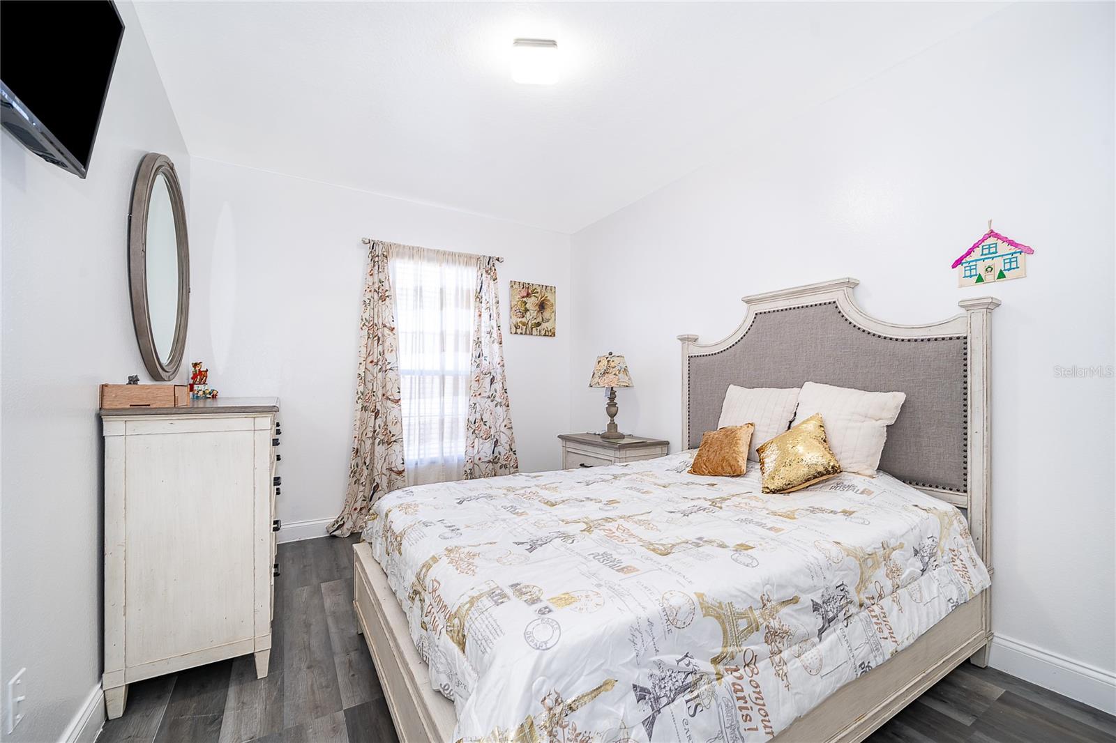 Image 26 of 41 For 4590 111th Place